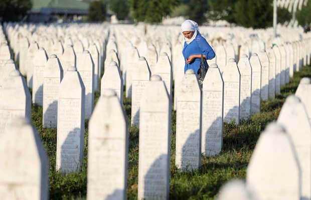 22'nci yılında Srebrenitsa Katliamı